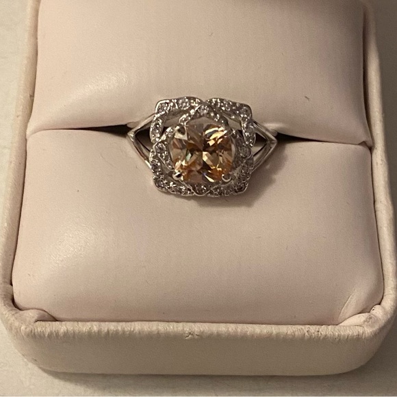 NEW AVON Sterling Silver ring  size 7 - Picture 2 of 5